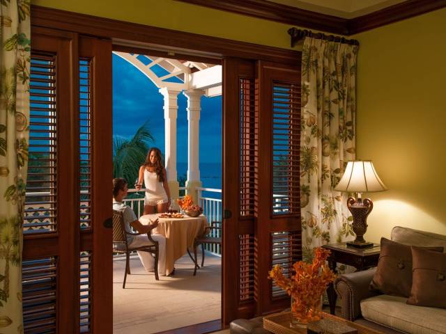 La Crystal Lagoon Honeymoon Penthouse Oceanview One Bedroom Butler Suite.